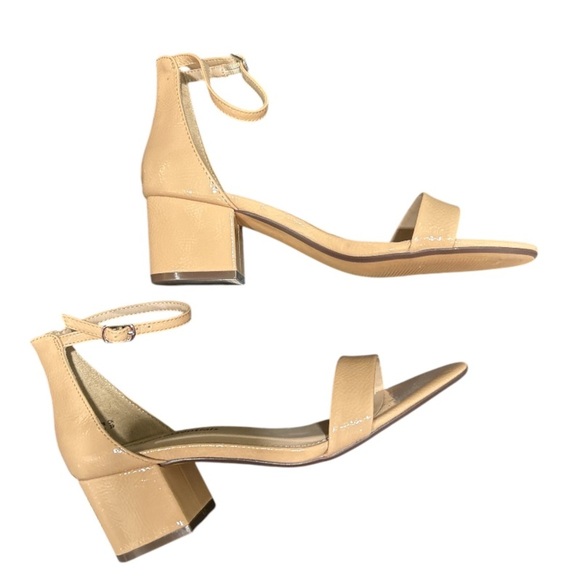 Amazon Essentials Tan NWOT Block Heel Ankle Wrap Strap Sandals, size 8. - Picture 2 of 5